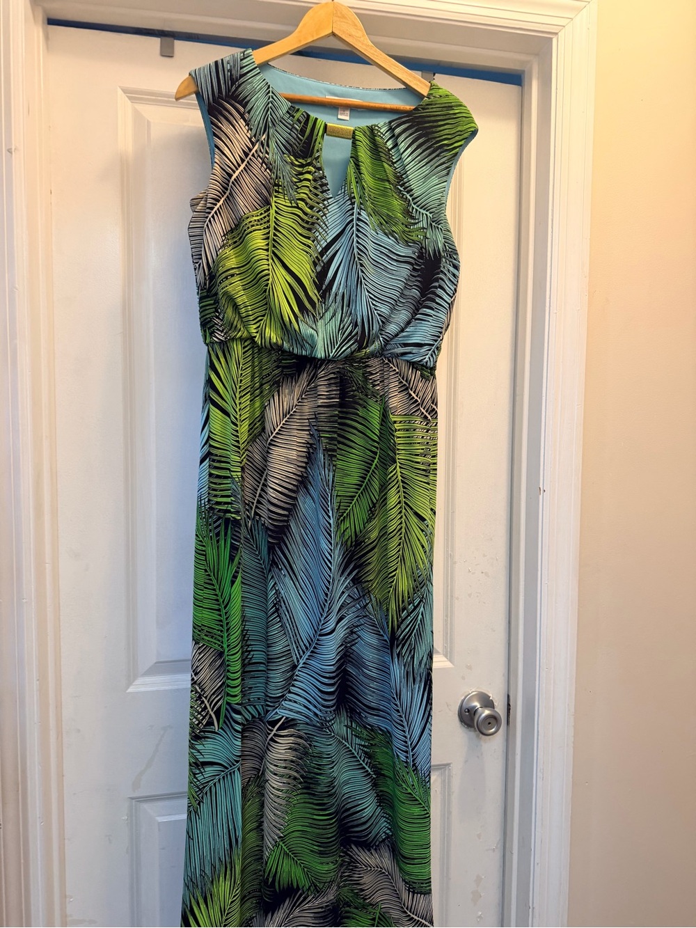 London Times - Tropical Leaf Print Maxi Dress